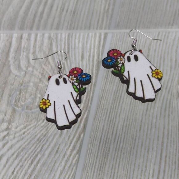 Halloween Spooky Ghost with Flowers Wire Dangle Earrings White 1.5" - Picture 1 of 4